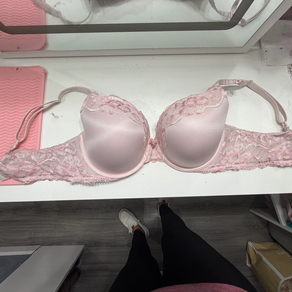 Victoria's Secret Soft Pink Lace Bra